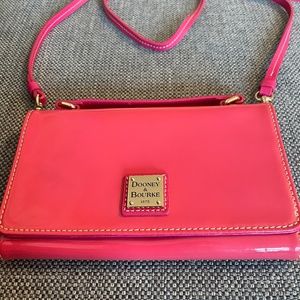 Dooney and Bourke crossbody patent leather wallet bag